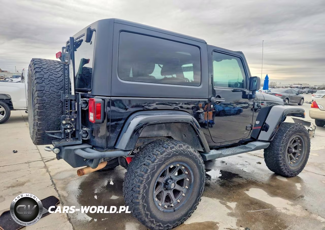 2011 Jeep Wrangler Jeep 70Th Anniversary VIN:1J4AA7D15BL604667 - 3