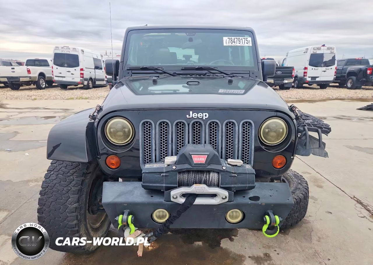 2011 Jeep Wrangler Jeep 70Th Anniversary VIN:1J4AA7D15BL604667 - 5