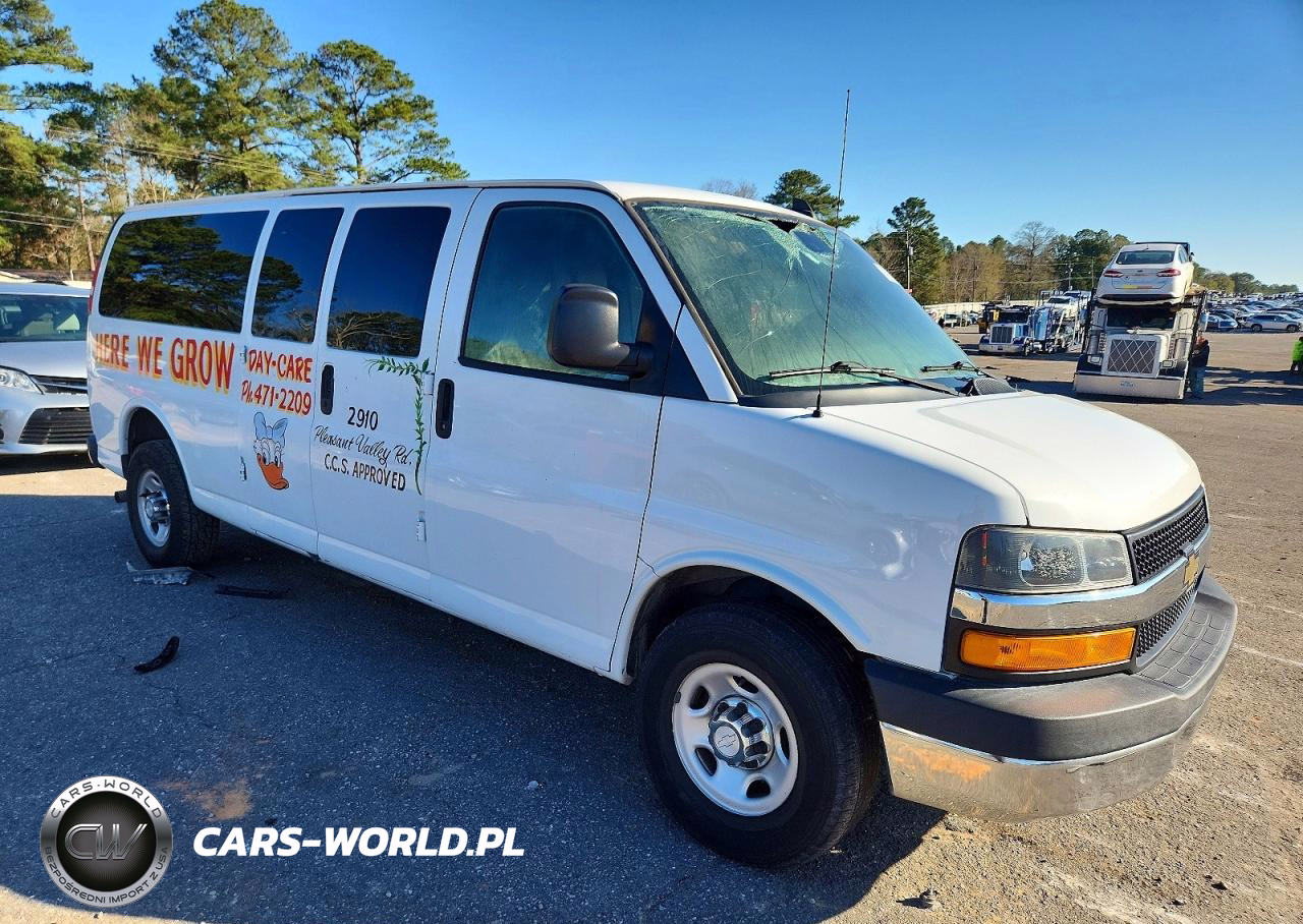 2019 Chevrolet Express G3500 Lt VIN:1GAZGPFG1K1206739 - 4