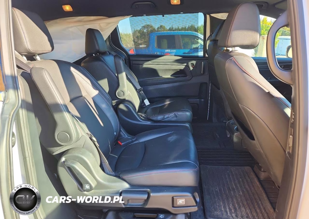2023 Honda Odyssey Sport-L VIN:5FNRL6H78PB013657 - 11