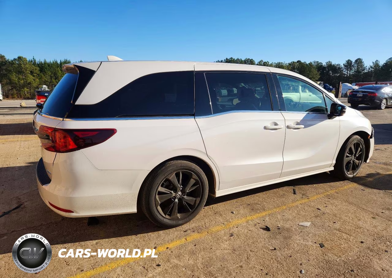 2023 Honda Odyssey Sport-L VIN:5FNRL6H78PB013657 - 3