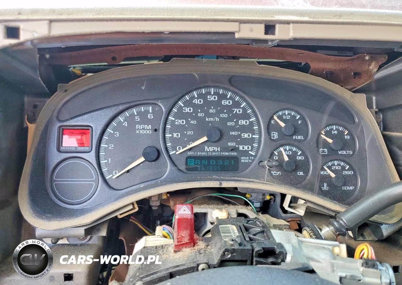 2001 Chevrolet Tahoe C1500 VIN:1GNEC13T11R199377 - 9