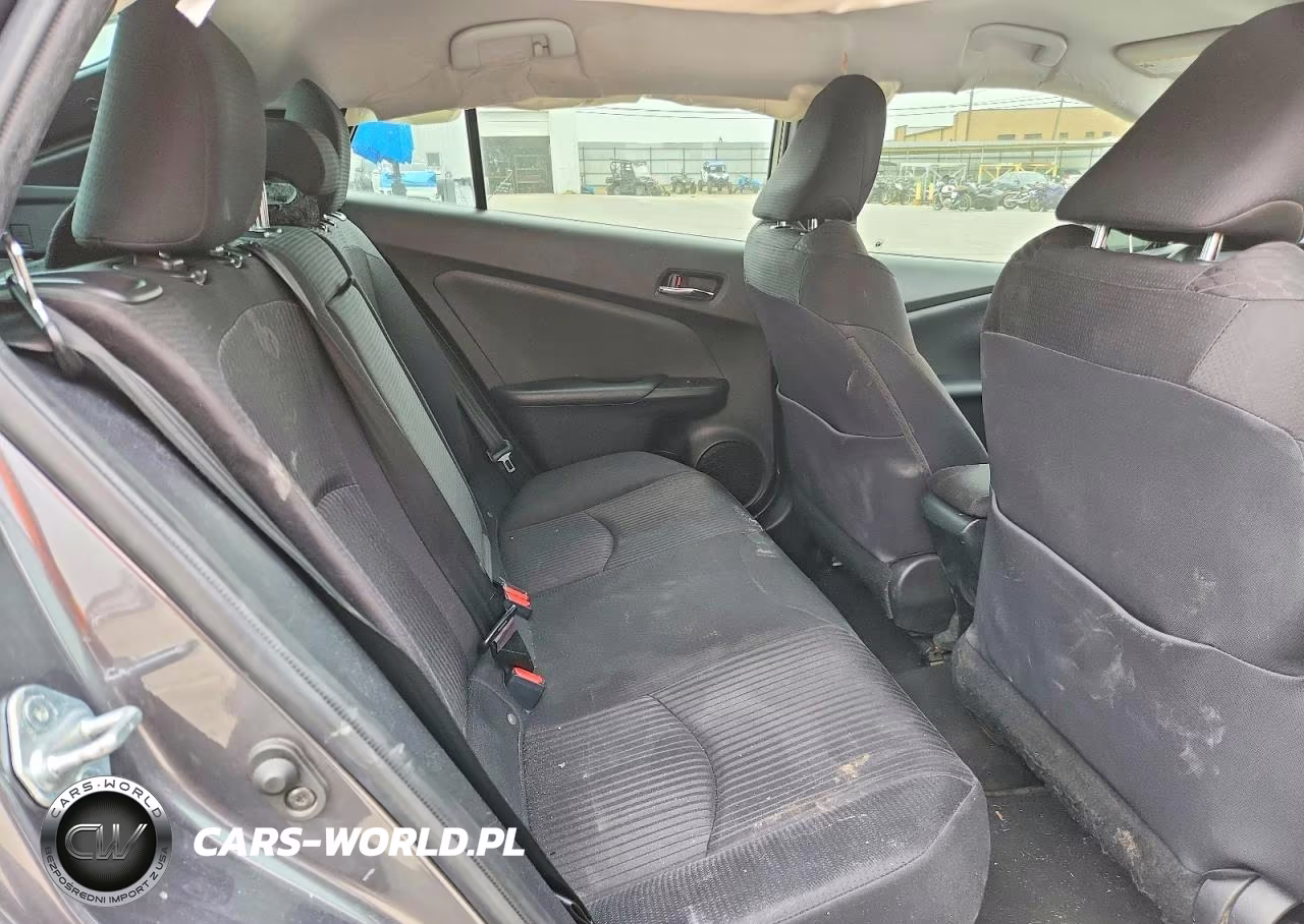 2018 Toyota Prius Two VIN:JTDKBRFU4J3073468 - 10