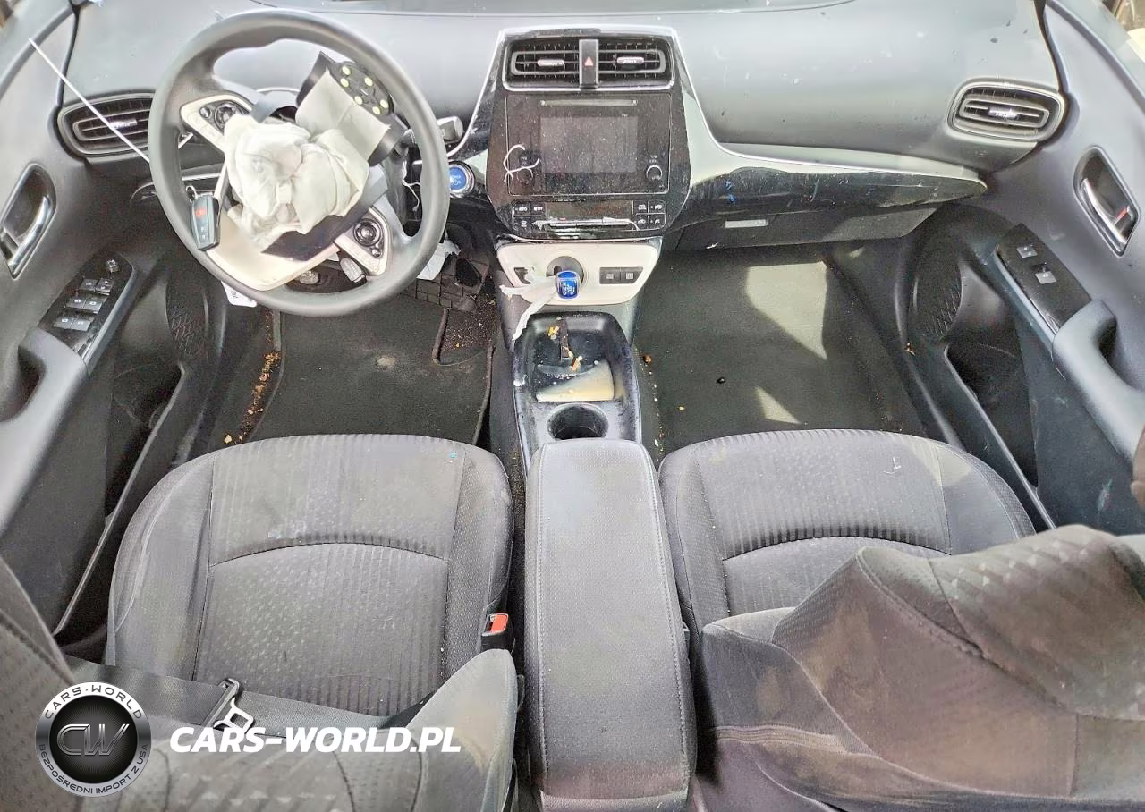 2018 Toyota Prius Two VIN:JTDKBRFU4J3073468 - 8