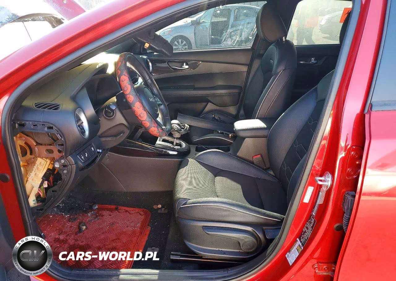 2024 Kia Forte Gt Line VIN:3KPF54AD8RE802188 - 7