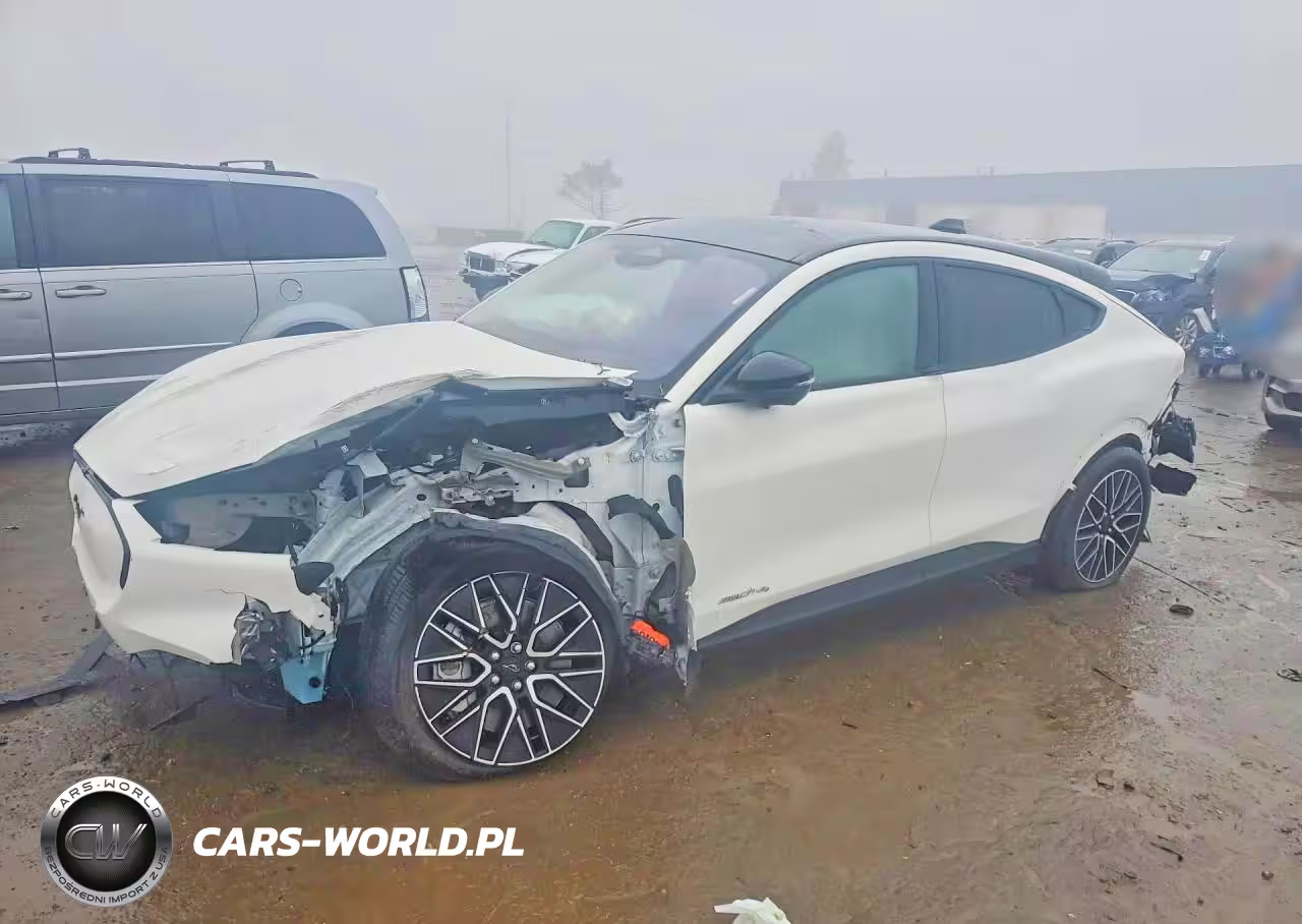 2025 Ford Mustang Mach-E Premium