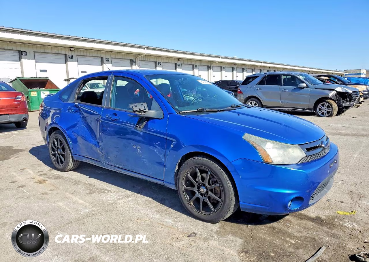 2010 Ford Focus Ses VIN:1FAHP3GN2AW114748 - 4