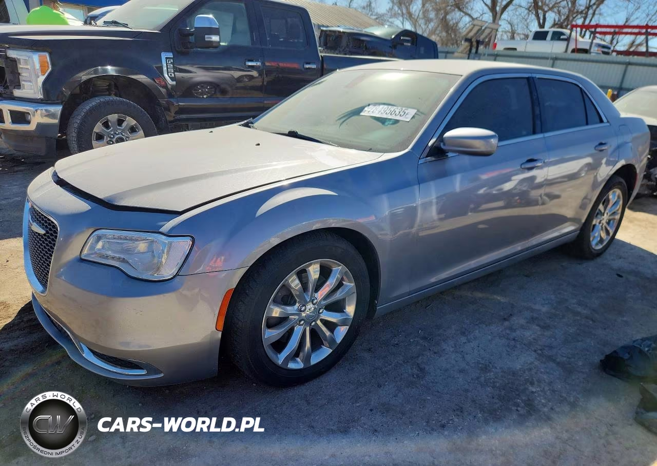 2017 Chrysler 300 Limited
