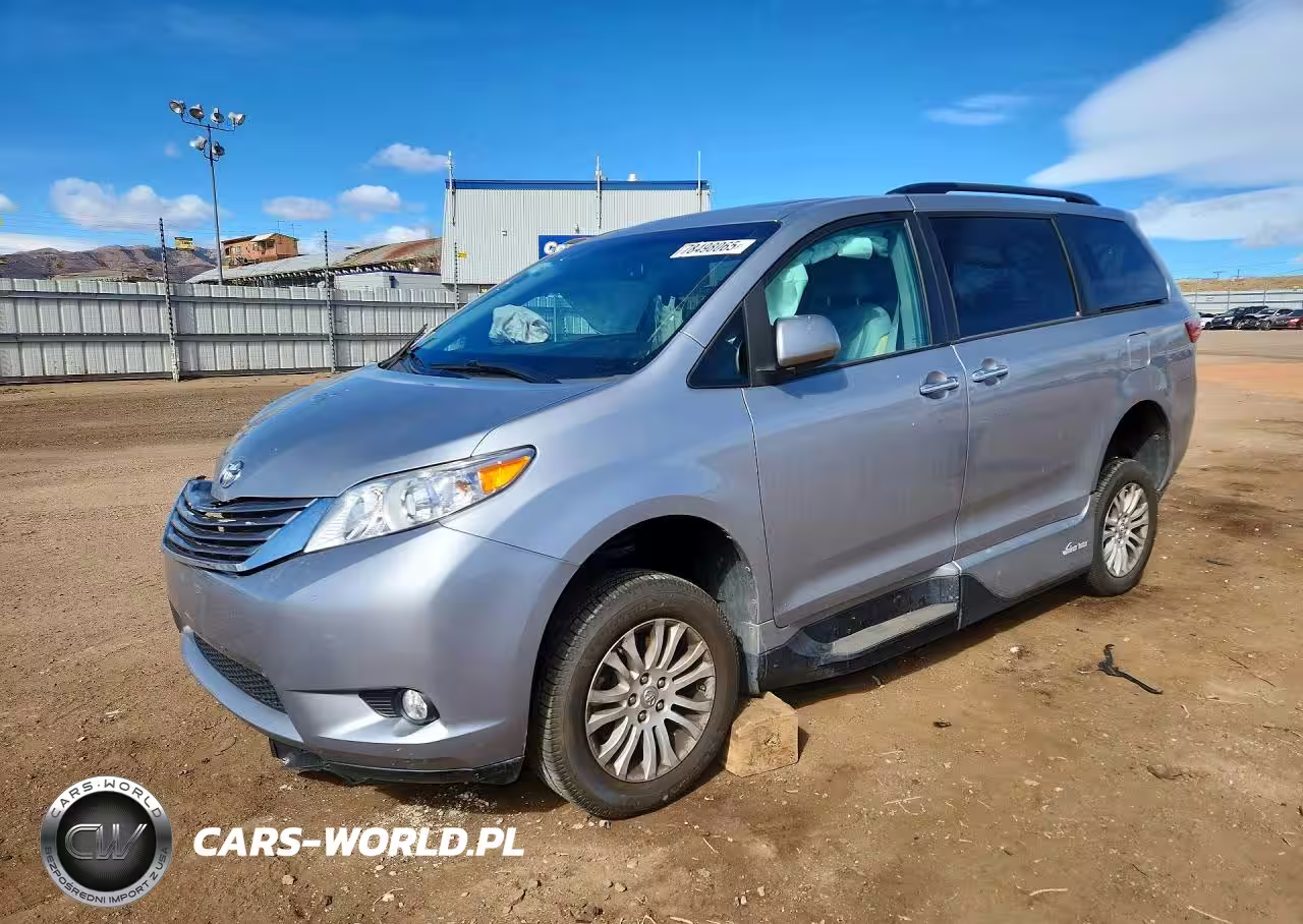 2017 Toyota Sienna Xle 8-Passenger