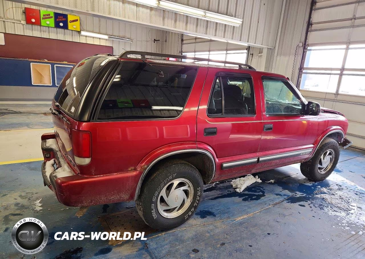 2001 Chev Blazer VIN:1GNDT13W912208373 - 3