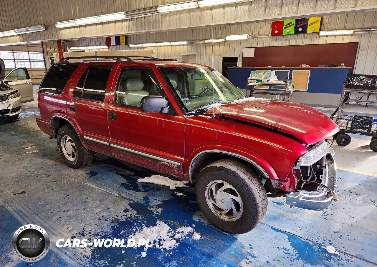 2001 Chev Blazer VIN:1GNDT13W912208373 - 4