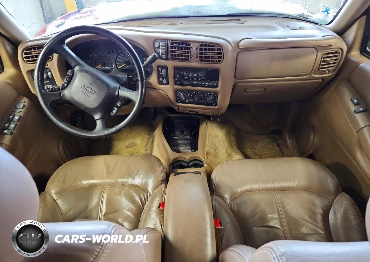 2001 Chev Blazer VIN:1GNDT13W912208373 - 8