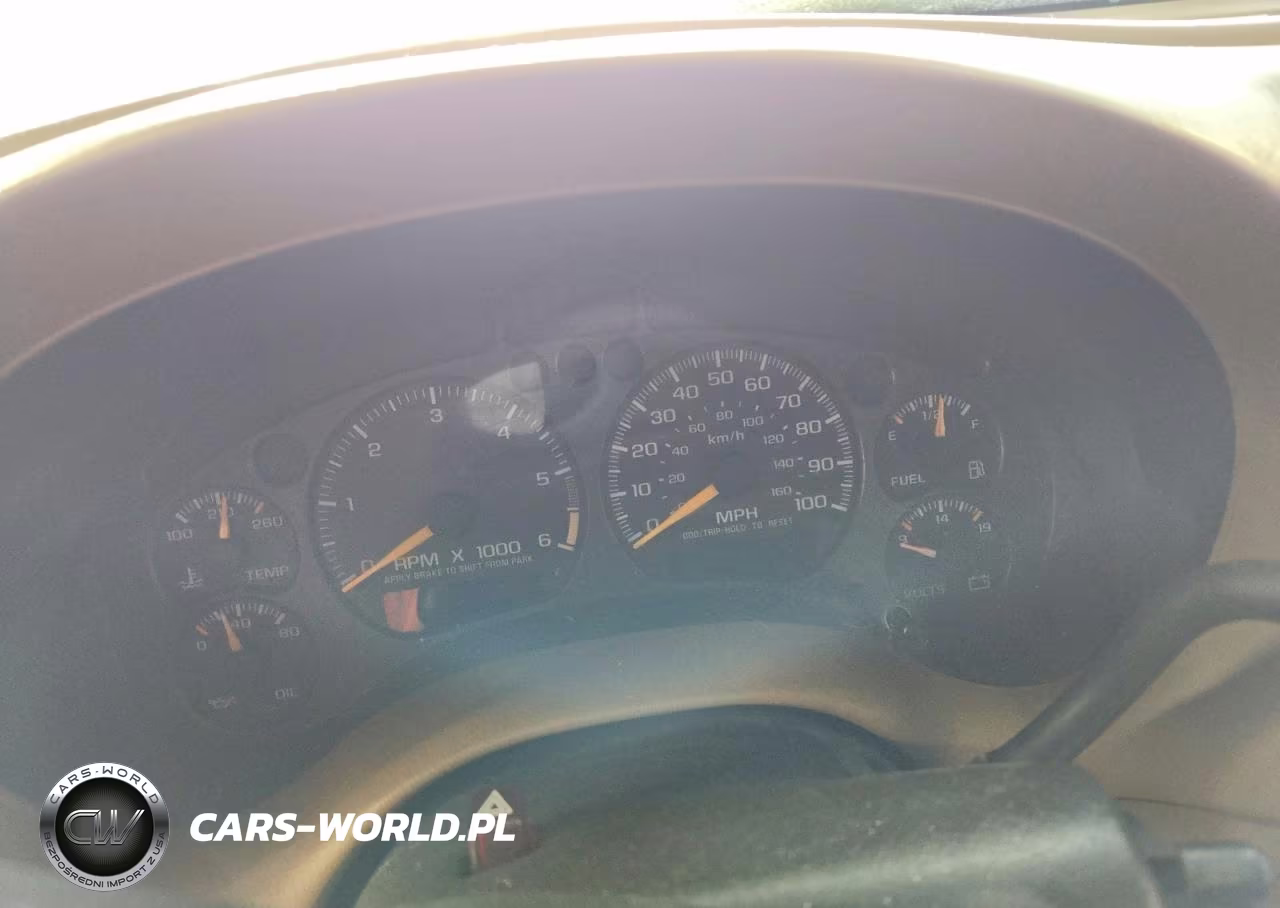 2001 Chev Blazer VIN:1GNDT13W912208373 - 9