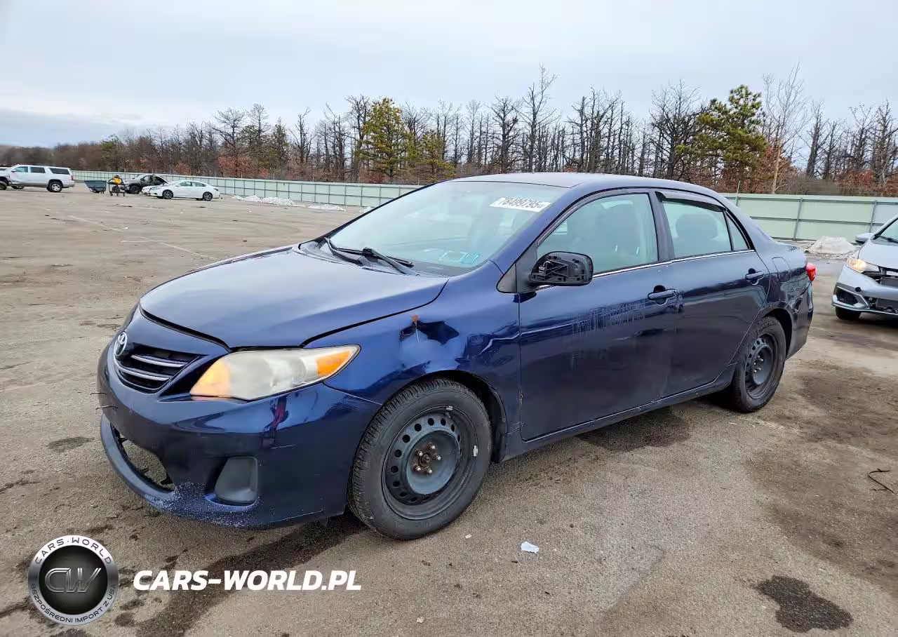 2013 Toyota Corolla Le – zdjęcie 1 z 12