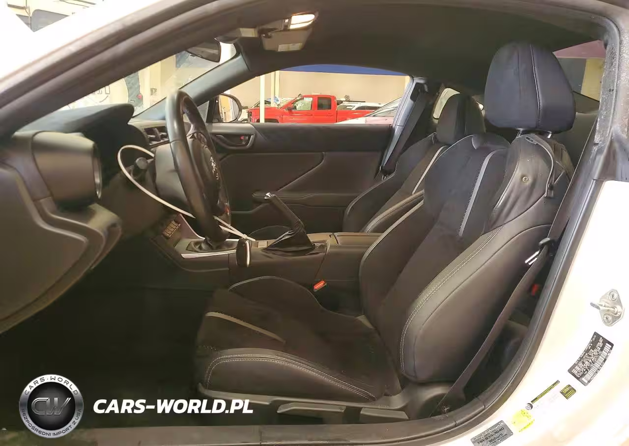 2024 Toyota Gr 86 Premium VIN:JF1ZNBE15R9755780 - 7
