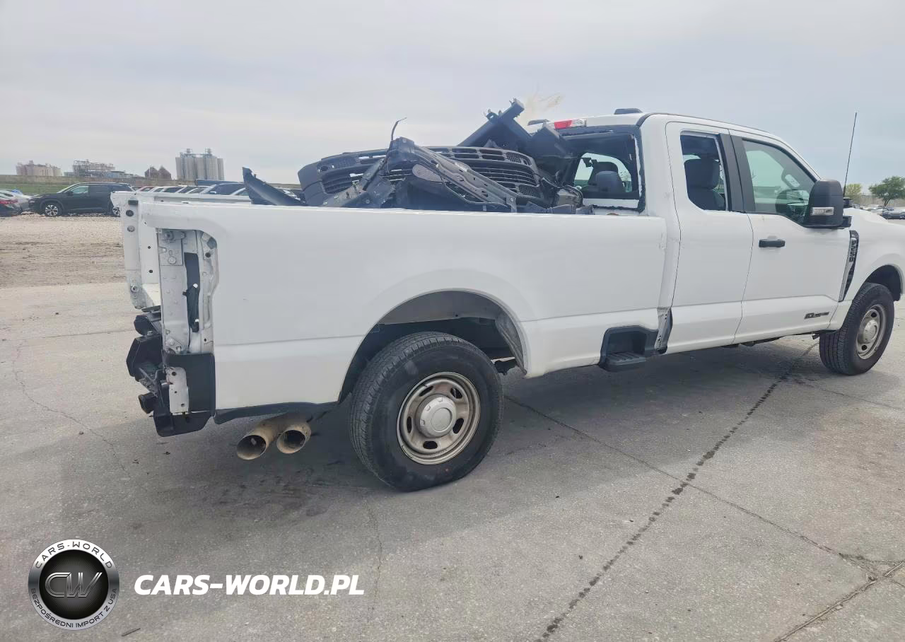 2023 Ford F250 Super Duty VIN:1FT7X2AT4PEC63846 - 3