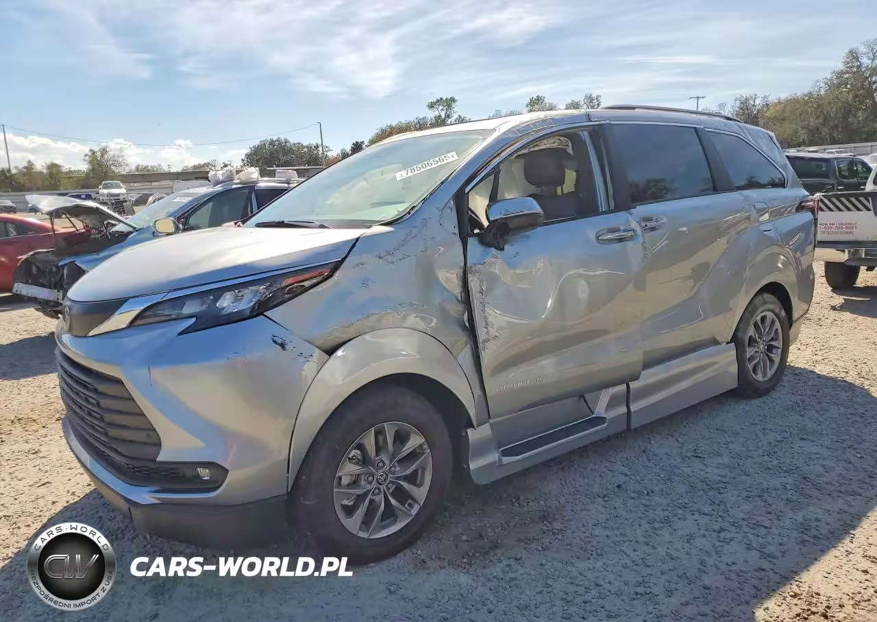 2025 Toyota Sienna Xle 7-Passenger