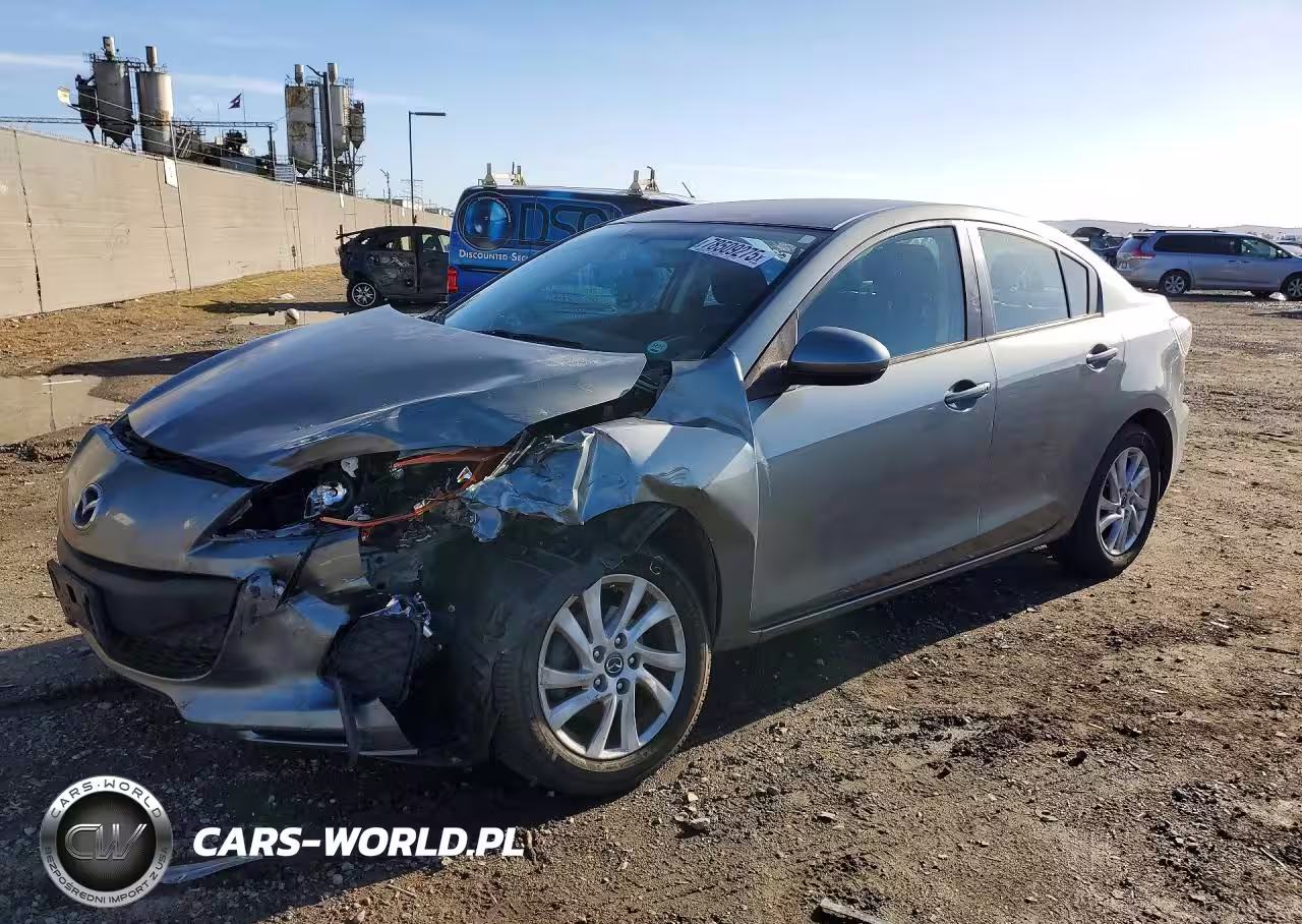 2013 Mazda 3 I