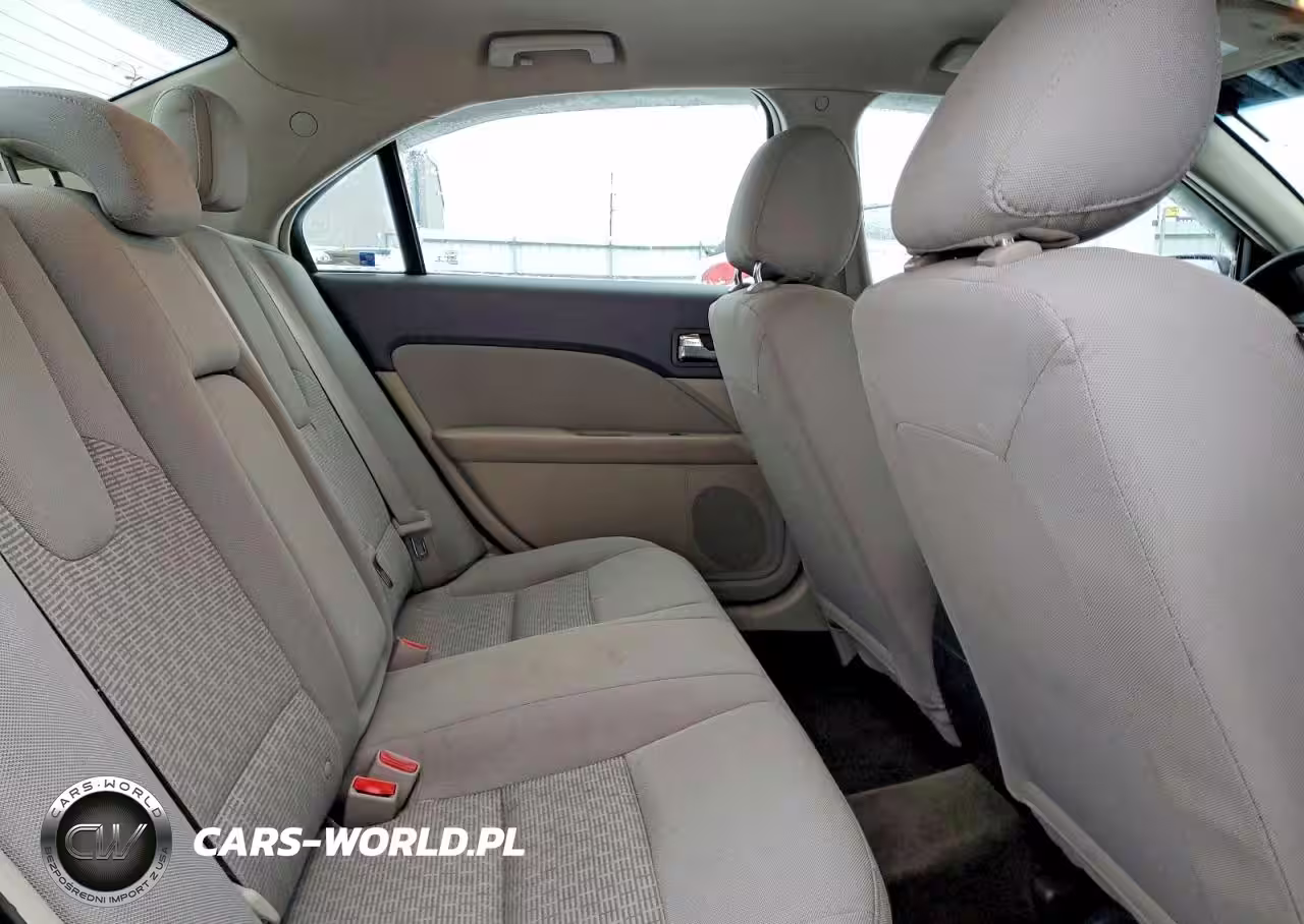 2012 Ford Fusion S VIN:3FAHP0GA2CR329161 - 10