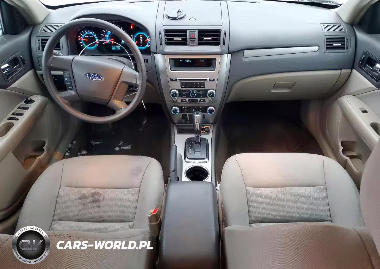 2012 Ford Fusion S VIN:3FAHP0GA2CR329161 - 8