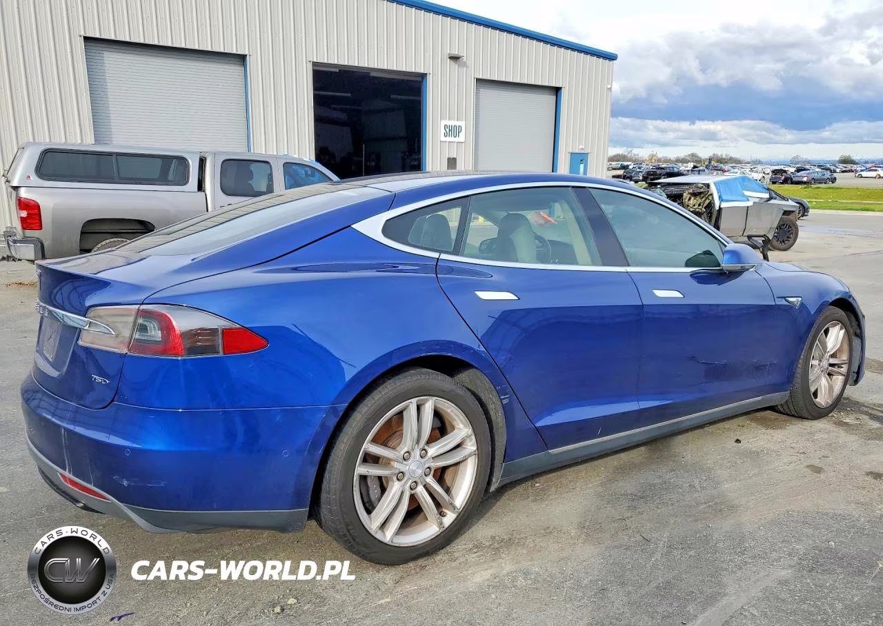 2015 Tesla Model S VIN:5YJSA1E20FF103984 - 3