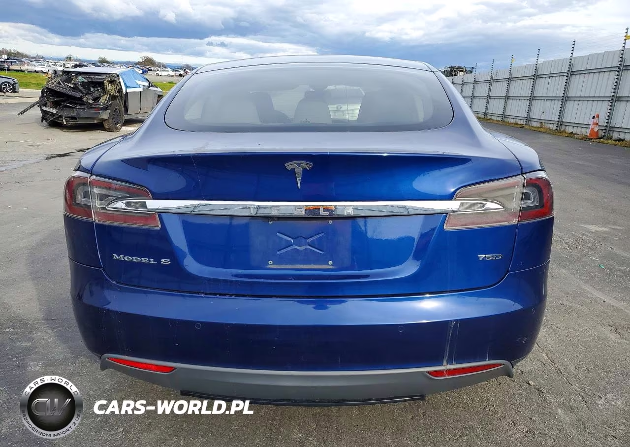 2015 Tesla Model S VIN:5YJSA1E20FF103984 - 6