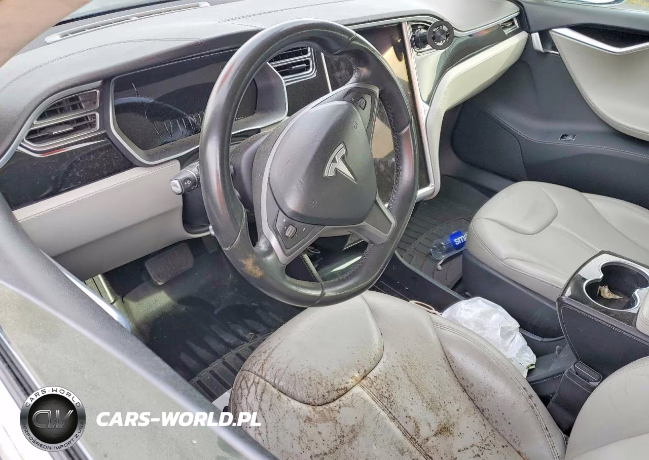 2015 Tesla Model S VIN:5YJSA1E20FF103984 - 8