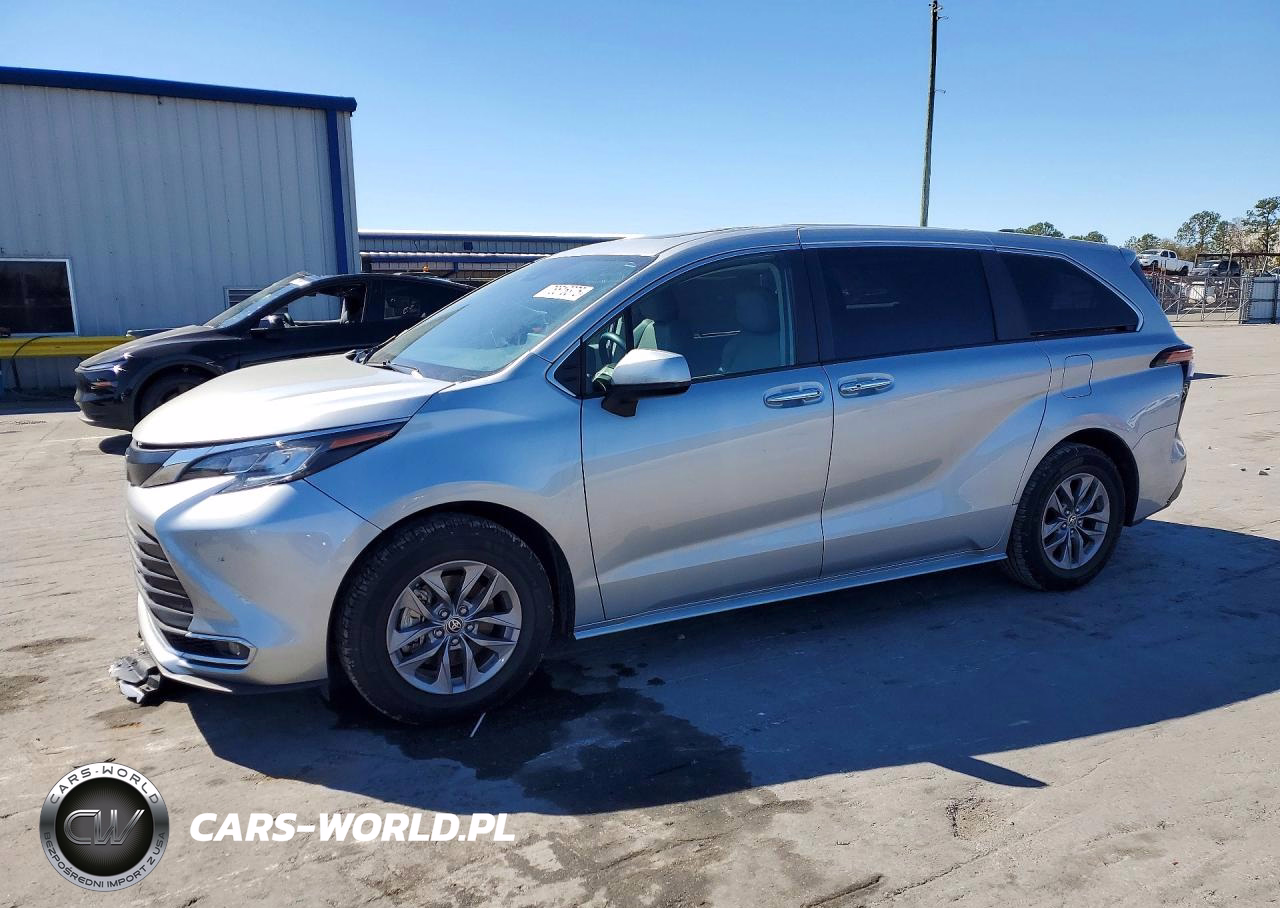 2022 Toyota Sienna Xle 8-Passenger