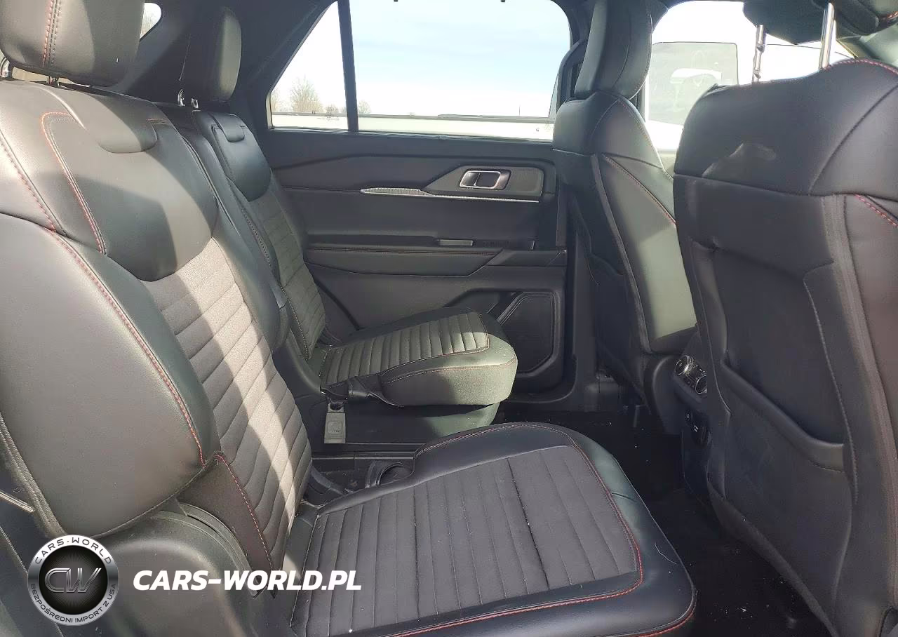 2025 Ford Explorer St-Line VIN:1FMUK8KH0SGA07498 - 11