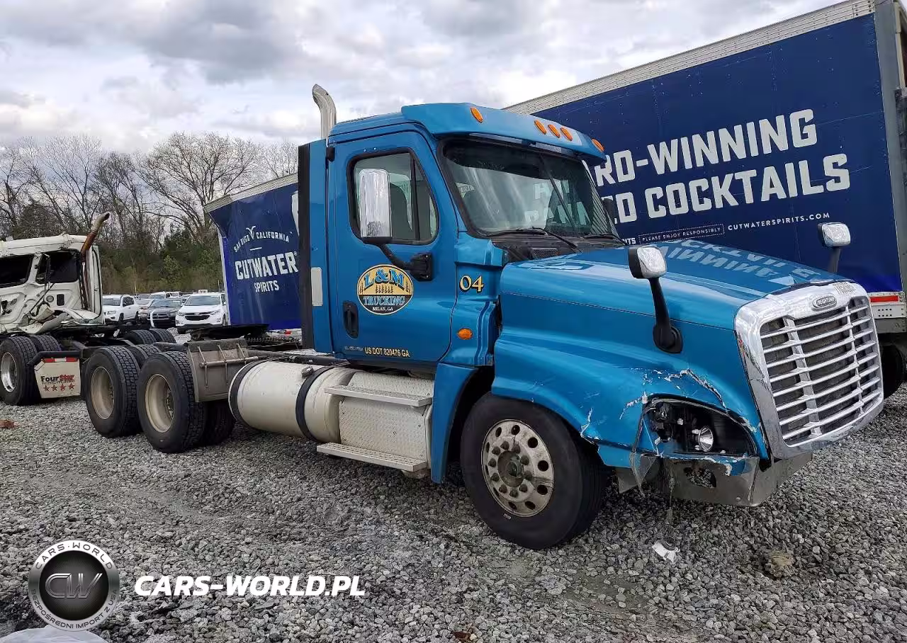 2012 Freightliner Cascadia Semi Truck