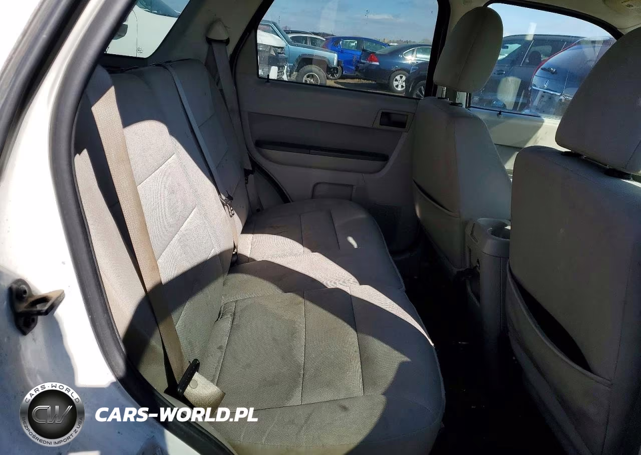 2011 Ford Escape Hybrid VIN:1FMCU4K32BKC02812 - 10