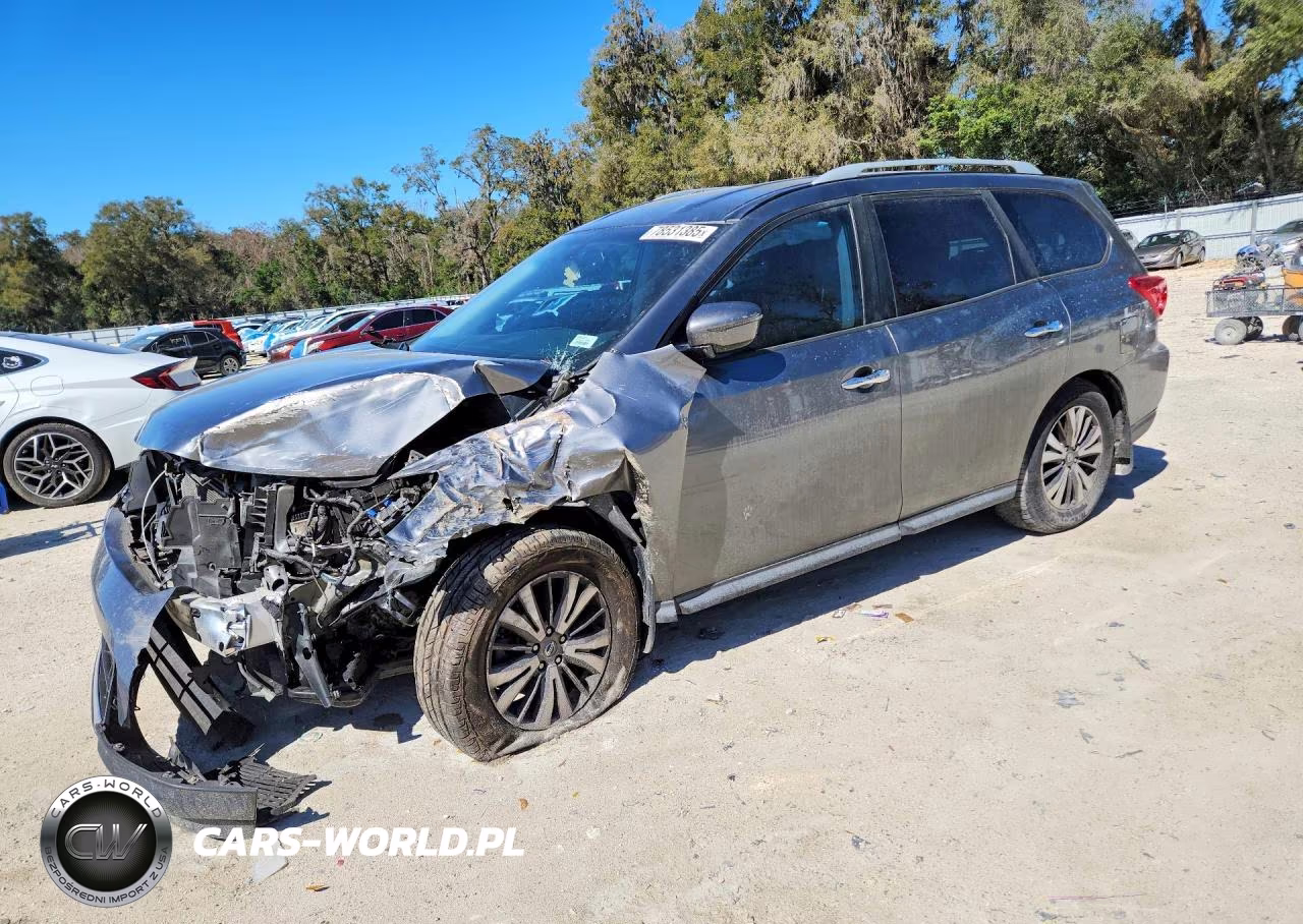 2017 Nissan Pathfinder Sv