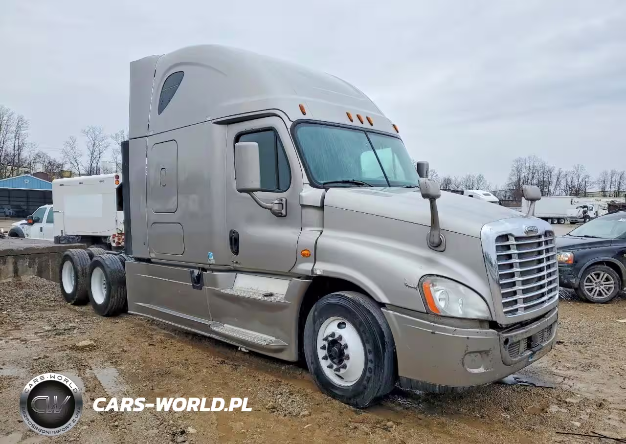2014 Freightliner Cascadia Semi Truck