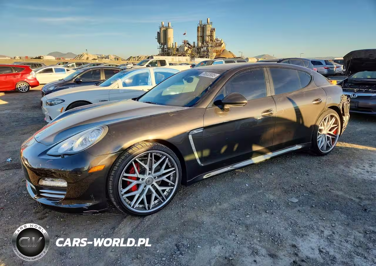 2013 Porsche Panamera 2