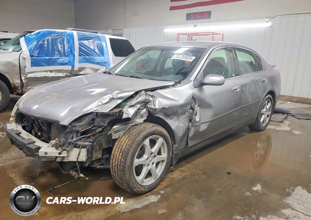 2004 Infiniti G35 Base