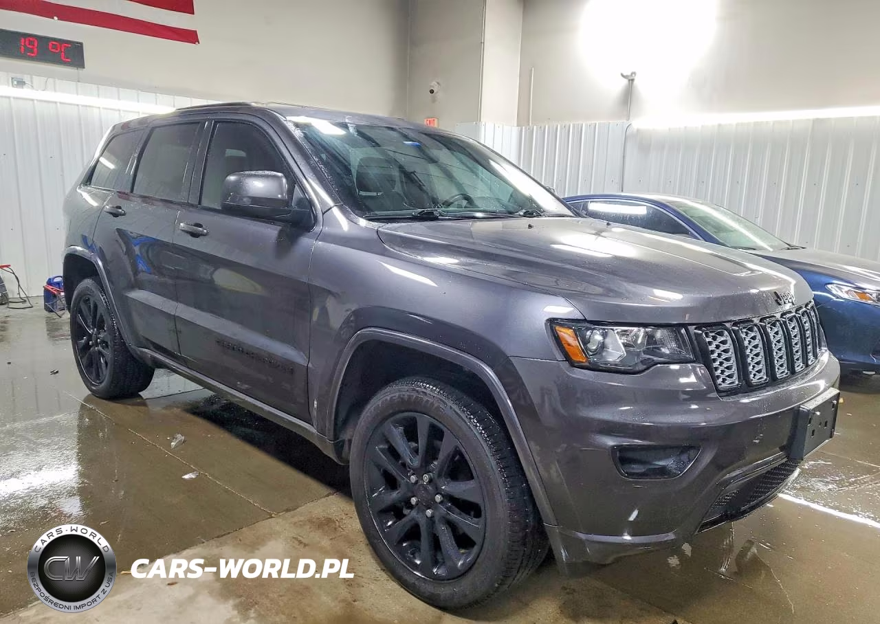 2019 Jeep Grand Cherokee Laredo VIN:1C4RJFAG2KC786761 - 4