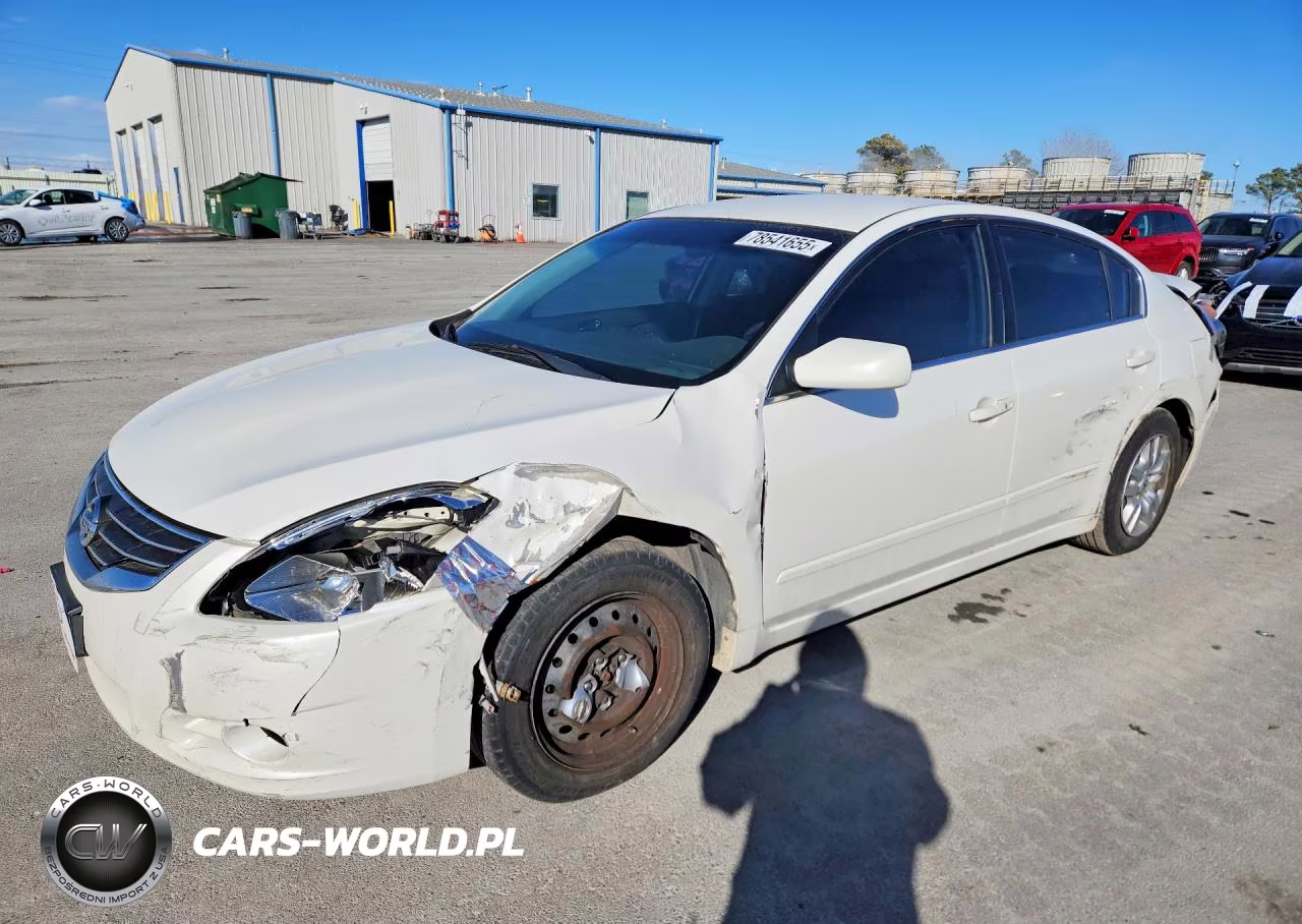 2010 Nissan Altima Base