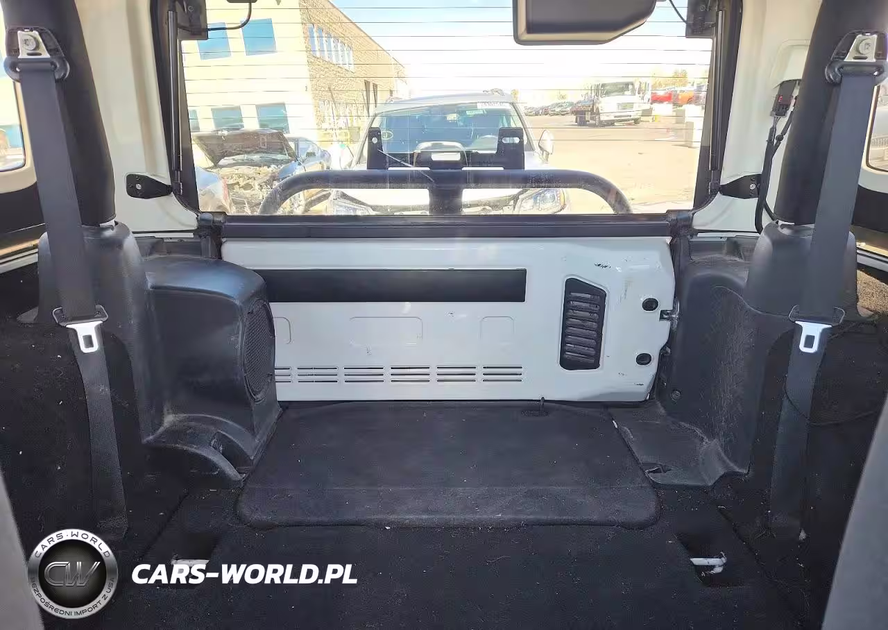 2013 Jeep Wrangler Rubicon VIN:1C4BJWCG6DL569313 - 10