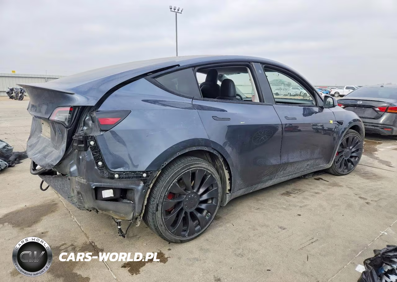2022 Tesla Model Y VIN:7SAYGDEF3NF547925 - 3