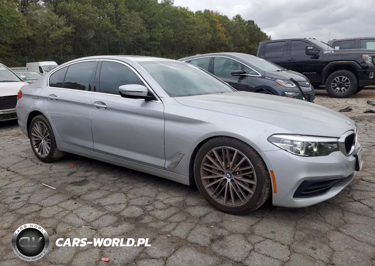 2019 BMW 530 Xi VIN:WBAJA7C5XKG910084 - 4