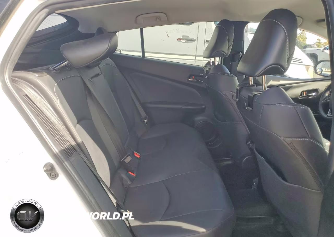 2021 Toyota Prius Prime Le VIN:JTDKAMFP9M3182254 - 10