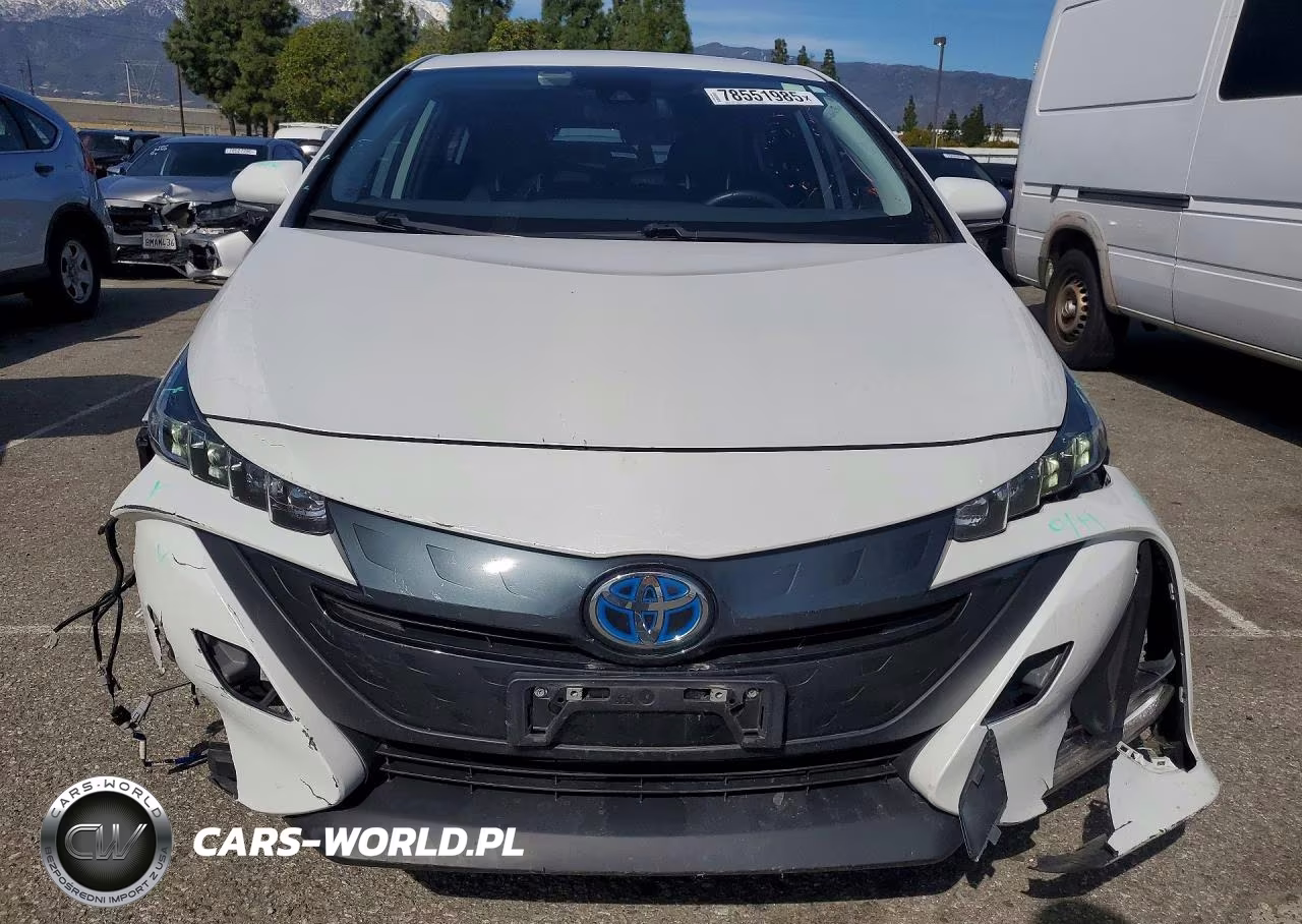 2021 Toyota Prius Prime Le VIN:JTDKAMFP9M3182254 - 5