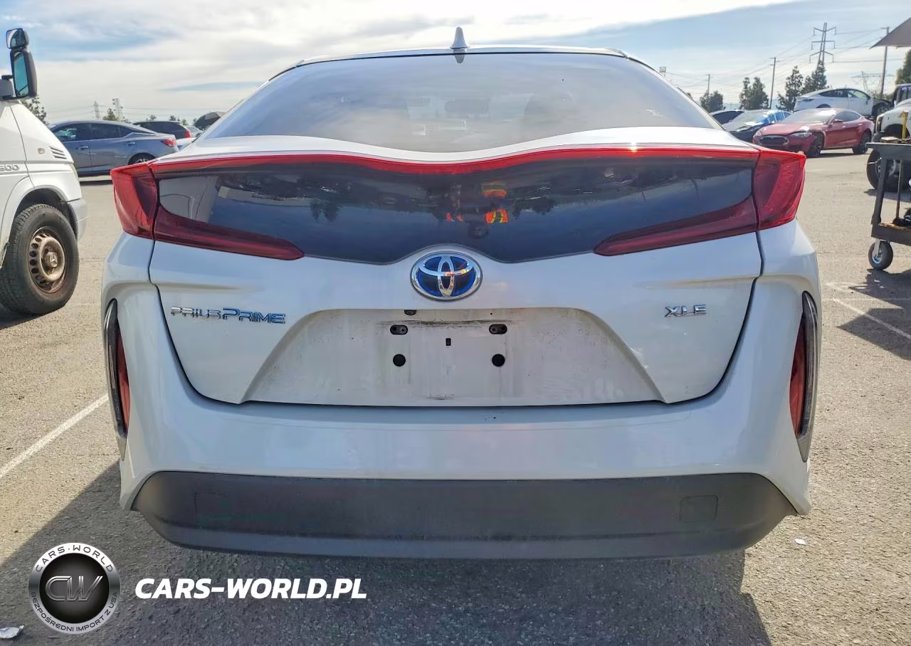 2021 Toyota Prius Prime Le VIN:JTDKAMFP9M3182254 - 6