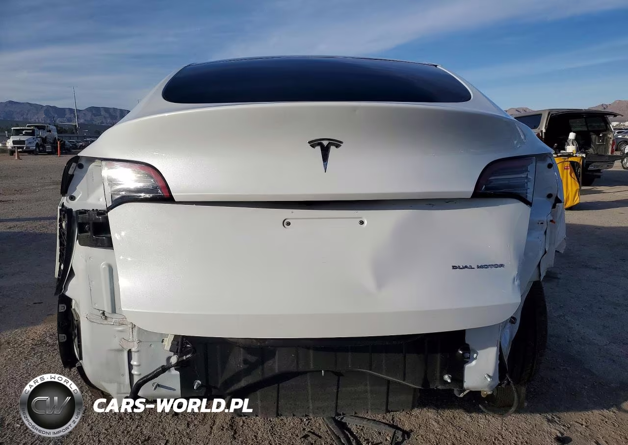 2022 Tesla Model Y VIN:7SAYGAEE0NF339751 - 6