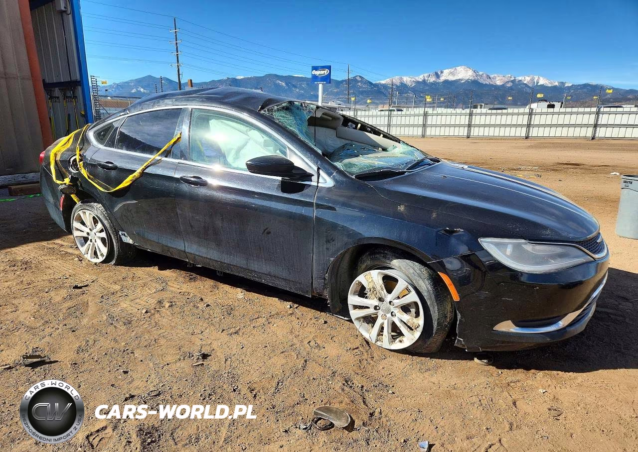 2015 Chrysler 200 Limited VIN:1C3CCCAB6FN602326 - 4