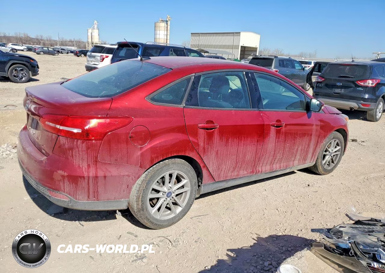 2017 Ford Focus Se VIN:1FADP3FE6HL301843 - 3