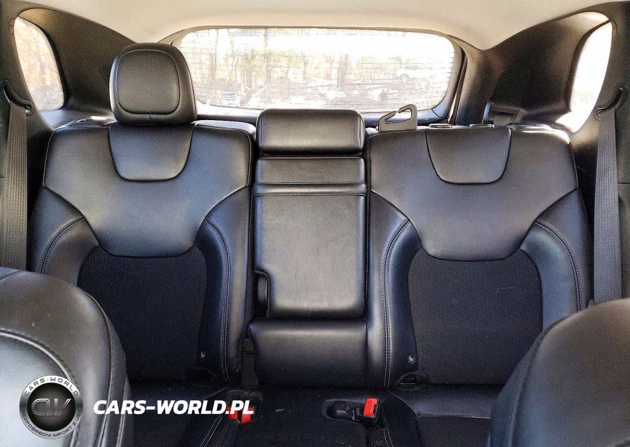 2019 Jeep Cherokee Latitude Plus VIN:1C4PJMLB7KD191430 - 10