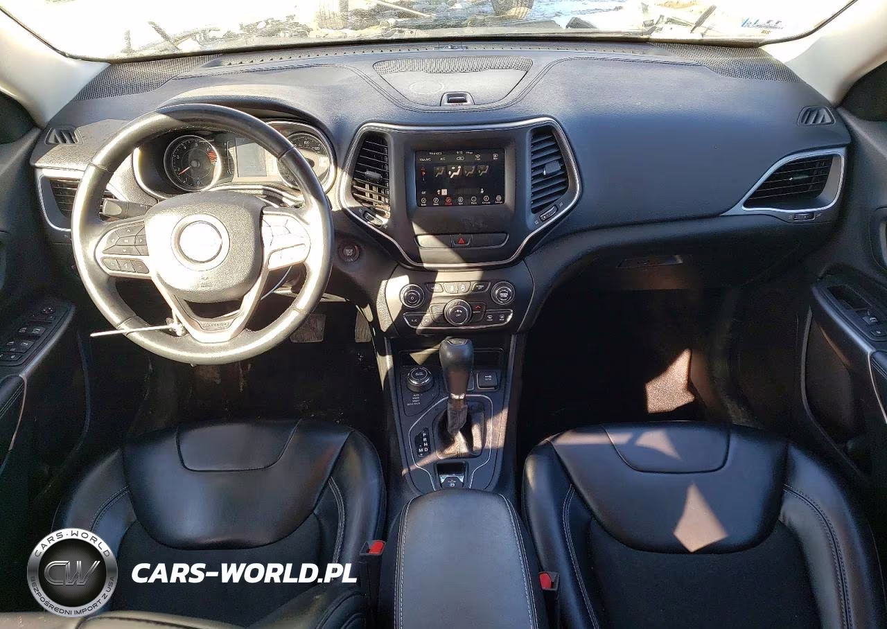 2019 Jeep Cherokee Latitude Plus VIN:1C4PJMLB7KD191430 - 8