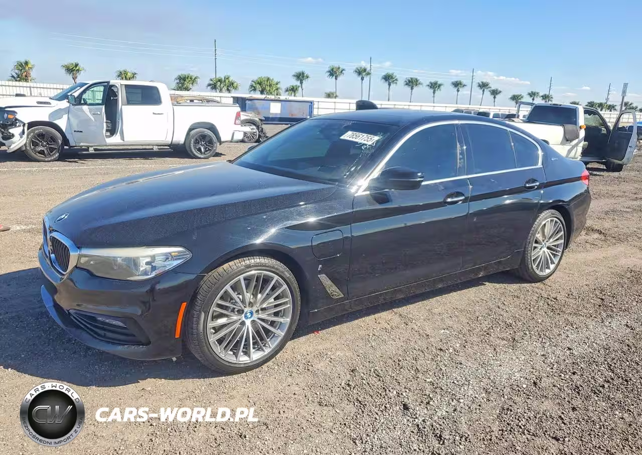 2018 BMW 530E