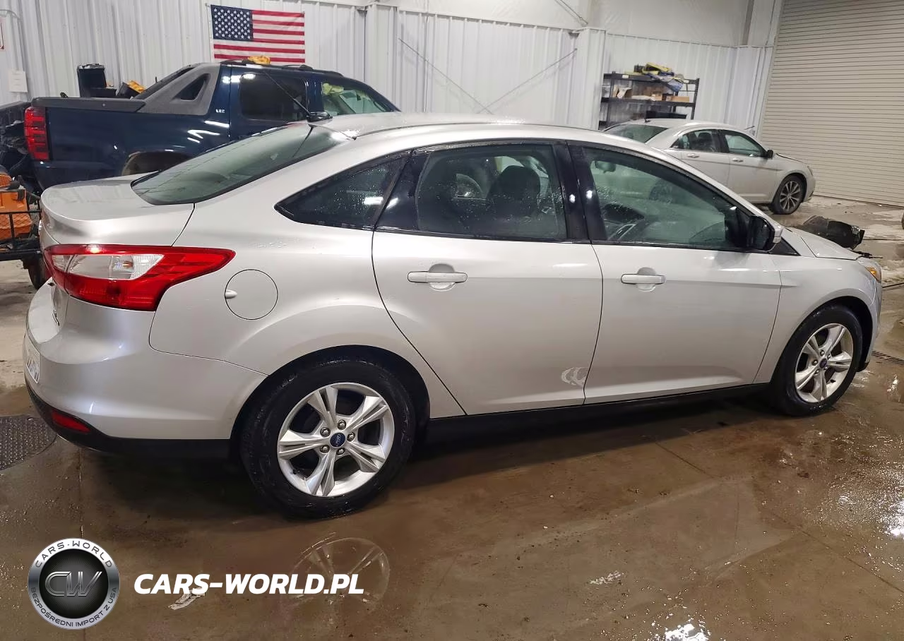 2013 Ford Focus Se VIN:1FADP3F26DL260825 - 3